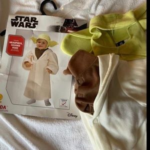 Toddler baby yoda costume. Worn once .